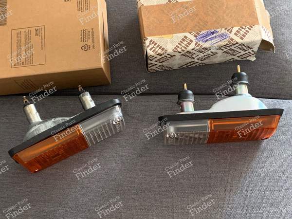 Two-tone turn signals / Nightlights - RENAULT 12 / Virage (R12) - 3076- 1