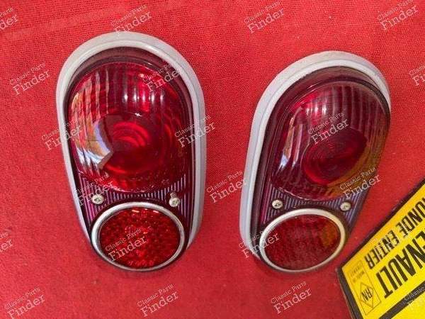 Paire de cabochons de feux arrière - Phase 1 - RENAULT Estafette / Hi-boy / Petit-Panel - 0854611600 / 3682123- 1