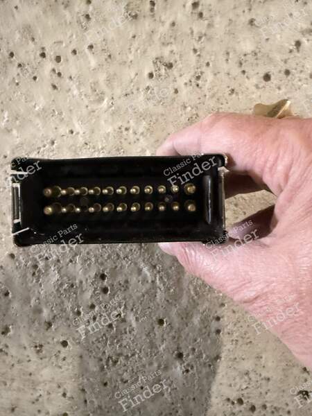 Fuel pump relay - MERCEDES BENZ SL (R129) - A0095455432 / 0537793- 2