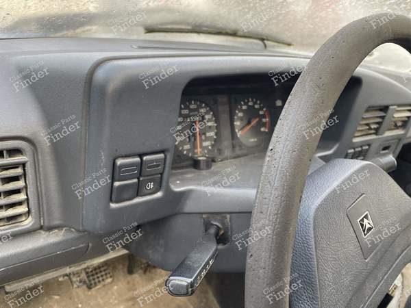 Dashboard-Umgebung - Phase 2 - PEUGEOT 309 - 1