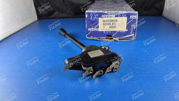 Turn Signal/High Beam Switch - PEUGEOT 204 - 6240.61- 2
