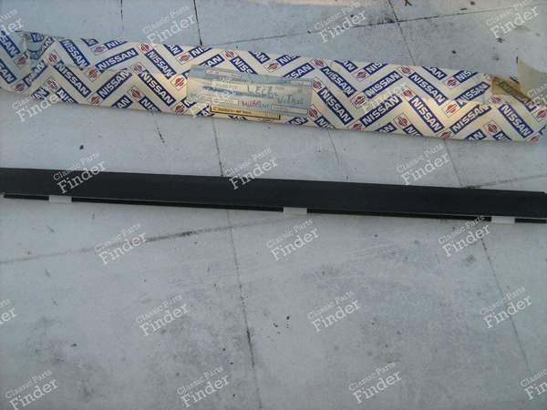 Exterior window wiper strip - NISSAN Micra (K11) - 828204F900