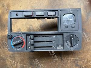 Vorderseite Mitte + Scheinwerfereinstellung - BMW 3 (E30)