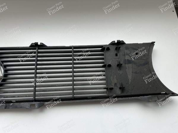 Kühlergrill zwei Scheinwerfer - VOLKSWAGEN (VW) Golf I / Rabbit / Caddy / Jetta - 171853653M- 3