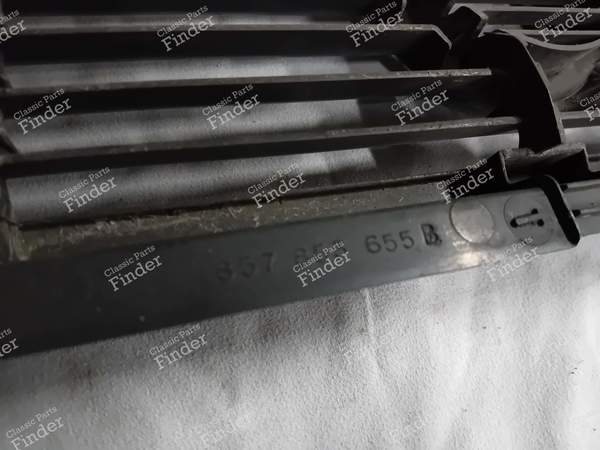 Calandre - AUDI Coupé GT/Quattro (B2) - 811853655D / 857853655B- 4