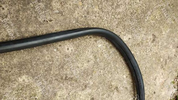 Front screen seal. Later type. Brand new - MORRIS Minor - 5