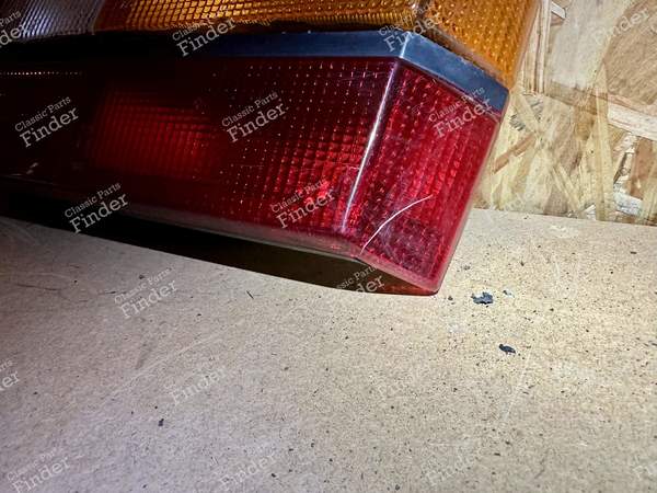 Rechtes Rücklicht - VOLKSWAGEN (VW) Golf I / Rabbit / Caddy / Jetta - E2 772 / 901- 2