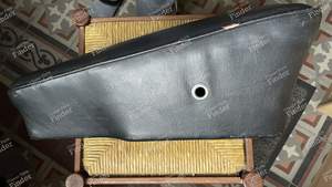 Mittelarmlehne aus schwarzem Leder - MERCEDES BENZ W111 / W112 (Heckflosse)