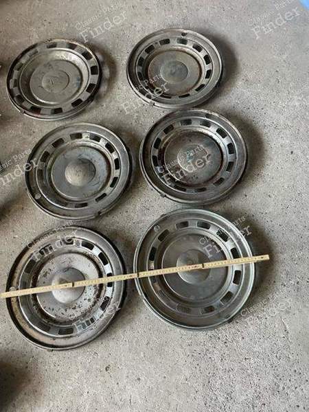 Set of hubcaps - SIMCA Vedette / Ariane - 1