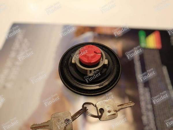 Bouchon de réservoir avec double clé - CITROËN CX - 2