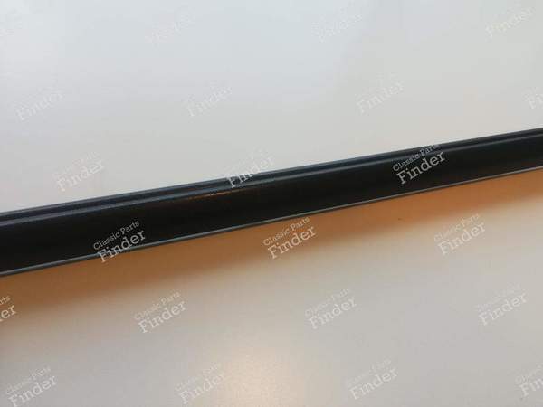 Baguette fine de portière, coté droit - version 3 portes - VOLKSWAGEN (VW) Golf II / Jetta - 191853516D- 5