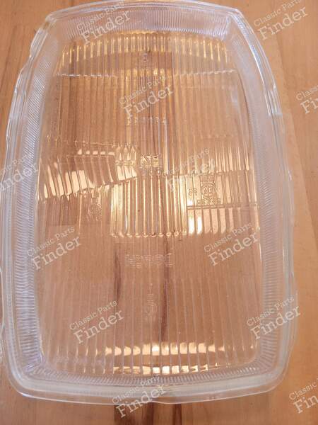 Verre de phare - MERCEDES BENZ /8 (W114 / W115) - 1305630018- 1