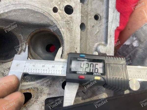 Cylinder head - ALPINE A110 - 526607- 8