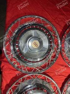 Ein Set zu 4 Radkappen mit Schmetterlingen - CITROËN DS / ID - thumb-1