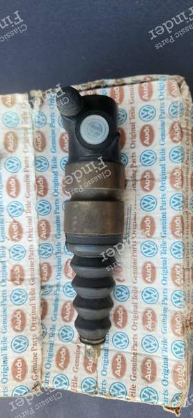 Cylindre récepteur embrayage - AUDI 100 / 200 / 5000 (C2) - 857721261 / 431721261 / 443721261- 3