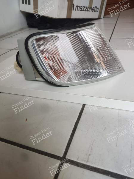 2 left and right front indicators - Phase 1 - RENAULT Safrane - 7700808309- 0