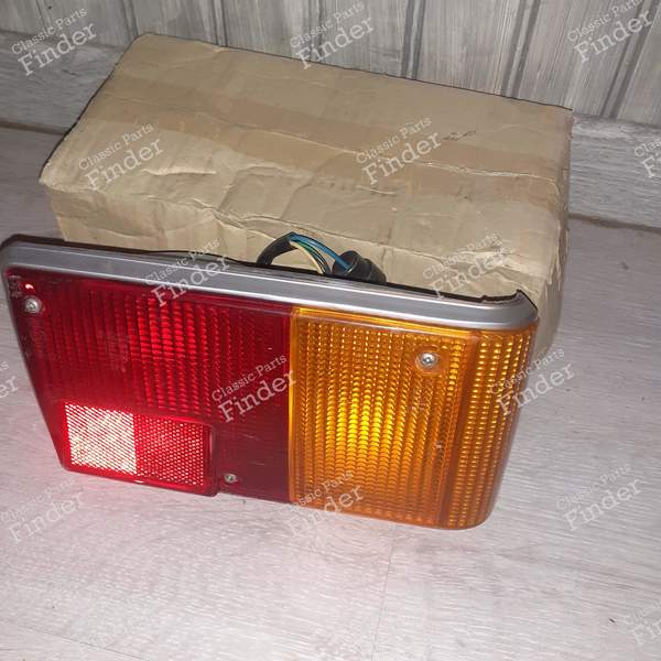 Right rear light - Sedan version - PEUGEOT 104 / 104 Z - 1211270 / 6343.90- 2