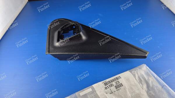 Cache embase de rétroviseur extérieur droit - PEUGEOT 405 / Pars / Khazar - 8155.23- 2