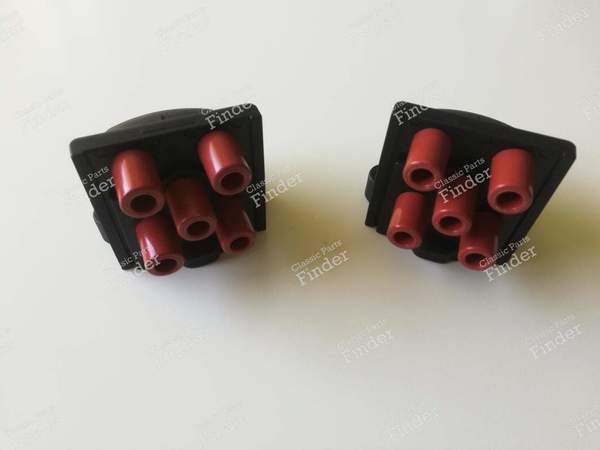 Two delco V8 4.0 engine heads - AUDI V8 (D11/4C) - 077905207 / 101018002- 0