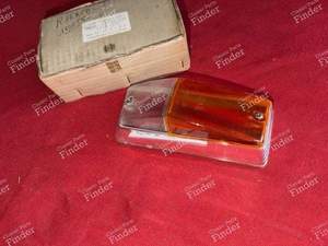 Cabochon de clignotant avant droit - RENAULT 16 (R16)