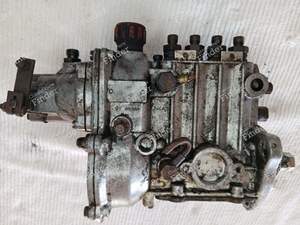 200/220D Mechanical Fuel Injection Pump - MERCEDES BENZ /8 (W114 / W115) - A6210704101- thumb-1
