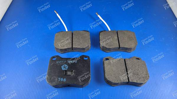 Set of 4 front brake pads - PEUGEOT 505 - 425016- 1