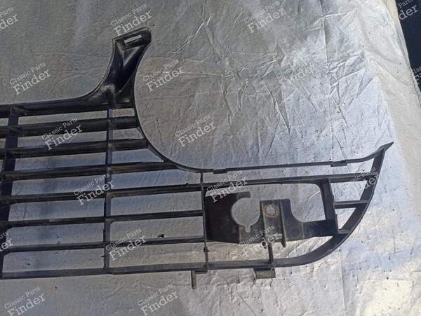 Calandre plastique - PEUGEOT 204 - 9