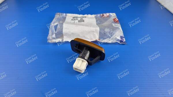 Feu clignotant répétiteur latéral gauche - PEUGEOT 106 - 632545- 2