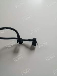 Schläuche gehen vom Kühlmittelbehälter ab - CITROËN C6 - thumb-2