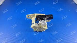 Support de barillet de serrure de coffre - FORD Mondeo / Contour - 96BGF43388AD- thumb-2