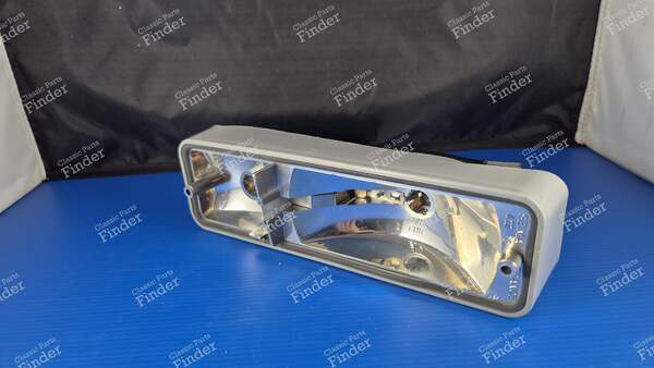 Left Front Turn Signal/Parking Light Housing - PEUGEOT 104 / 104 Z - 412GC / 630733- 1