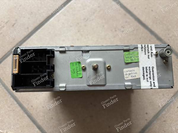 Original VW Beta Radio - VOLKSWAGEN (VW) Golf I / Rabbit / Caddy / Jetta - Beta 4 / 3B0035152- 1