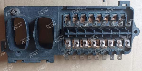 Sicherungskasten im Fahrgastraum - VOLKSWAGEN (VW) Polo / Derby - 867937025- 0