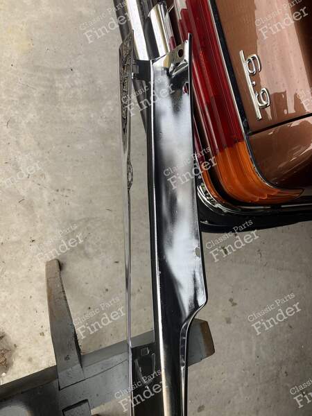 Pare-chocs avant central, version américaine - MERCEDES BENZ S (W116) - A1168800470- 4