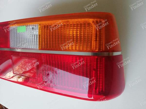 Right-hand rear light with chrome trim - RENAULT 18 (R18) - OEM: 7701022420 / 20780D- 1