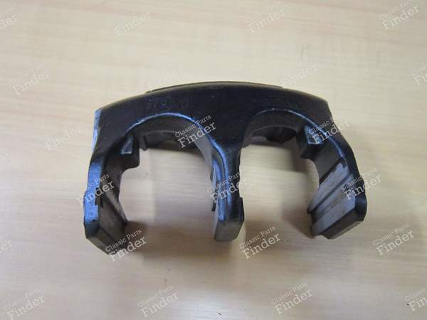 FRONT BRAKE DRIVE CAP - PEUGEOT J7 - 1