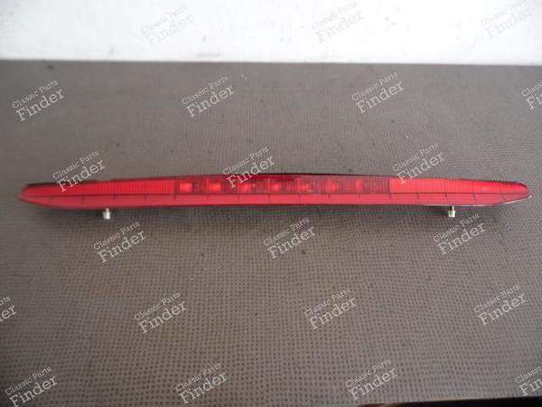 3ème FEU STOP - PORSCHE Boxter (986) - 98663105000 Equiv. 98663105003 / 98663105002 / 98663105001- 0