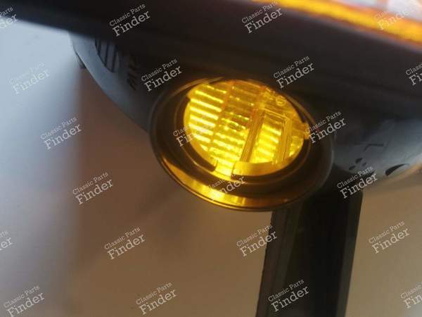 Left front turn signal light - HELLA - MERCEDES BENZ W123 - A0008200421- 6