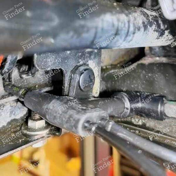 Raccord 4 voies retour liquide LHM - CITROËN Xantia - Equiv. 5270JK- 3