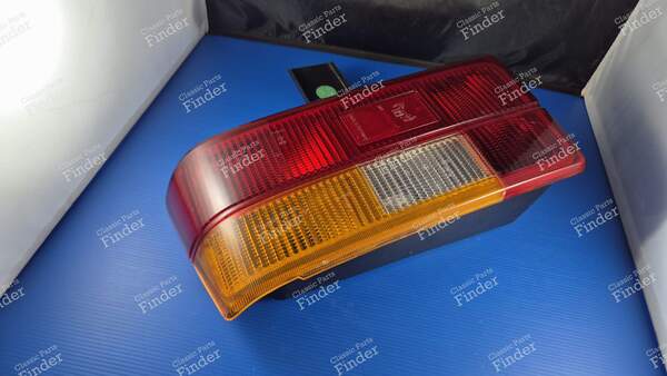 Komplettes rechtes Rücklicht - RENAULT 18 (R18) - 9EL121362-001- 2