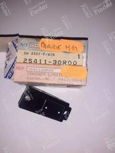 Right power window switch - NISSAN Prairie / Axxess (M11)