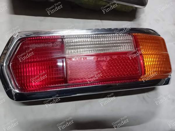 Rücklichter - MERCEDES BENZ W108 / W109 - 1088260251 (R) / 1088260151- 4