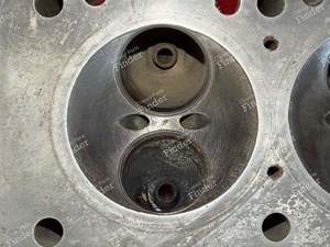 Original cylinder head - RENAULT 8 / 10 (R8 / R10) - thumb-3