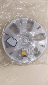 Enjoliveur de roue 15 pouces Renault Mégane 2, Mégane Scénic 2 - modèle BAHAMAS - RENAULT Mégane II - 82 00 422 604- thumb-2