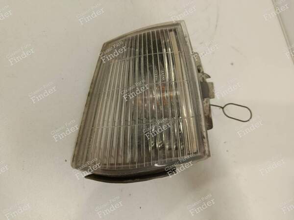 Clignotant avant gauche - RENAULT 9 / Alliance / Broadway / 11 / Encore (R9 / R11) - 2