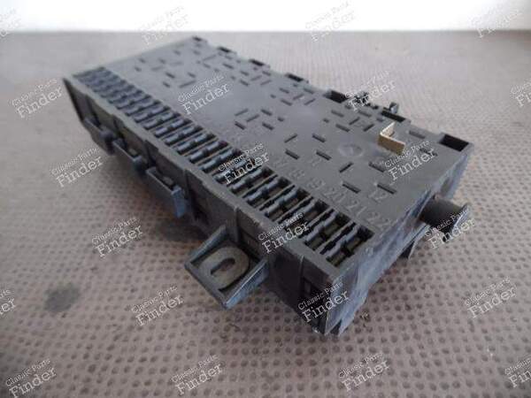 Elektrische Relaisstation - VOLKSWAGEN (VW) Golf I / Rabbit / Caddy / Jetta - 171941813D - Equiv. 171941821D- 8
