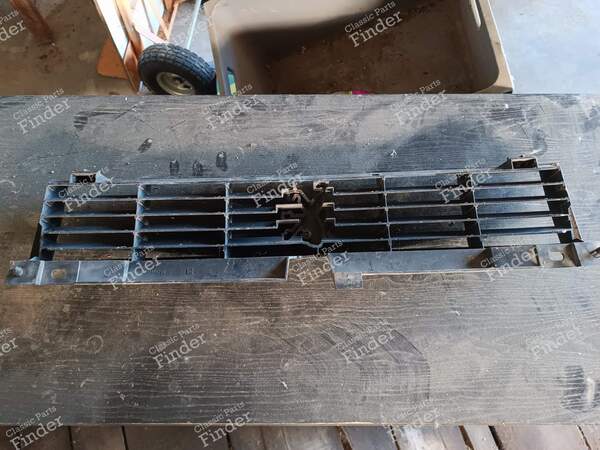 Kühlergrill – Phase 2 - PEUGEOT 305 - 9251369780- 1