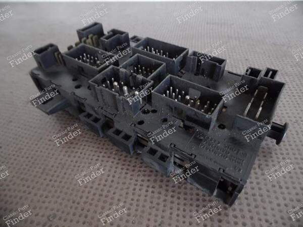 Elektrische Relaisstation - VOLKSWAGEN (VW) Golf I / Rabbit / Caddy / Jetta - 171941813D - Equiv. 171941821D- 1
