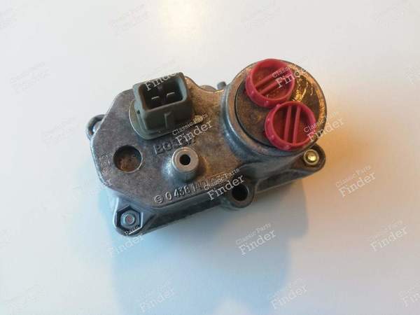 Control pressure regulator (WUR) - M110 motor - MERCEDES BENZ W123 - 0438140057 / 0000701662- 0