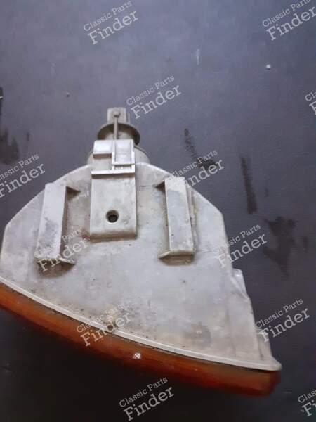 Right Front Turn Signal - Phase 2 - VOLKSWAGEN (VW) Polo / Derby - 867953050- 1
